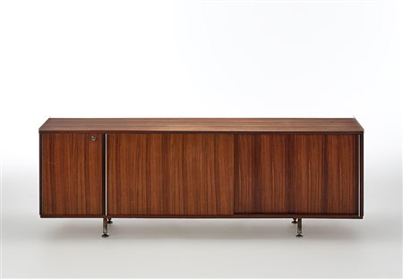 Sideboard impiallacciato in legno di palissandro indiano con maniglie e gambe...