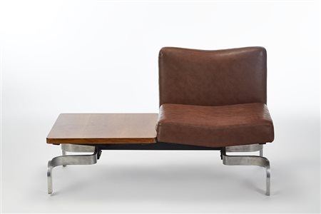 Marcel Blondel Divanetto a due moduli. 1969. Seduta singola rivestita in...