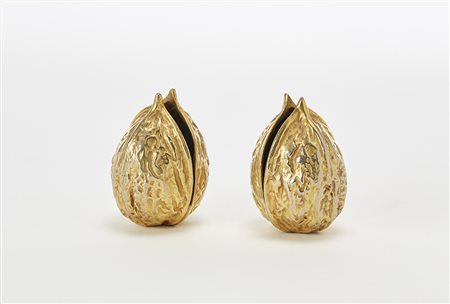 Gabriella Crespi (Milano 1922 - Milano 2017)"Noci"Lotto di due sculture della...