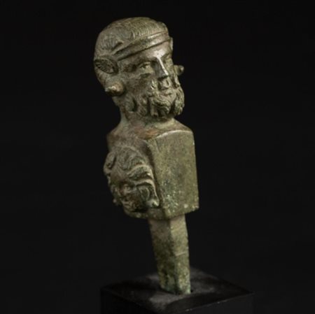 ZEUS AMMONE DATAZIONE: I-II sec. d. C. MATERIA E TECNICA: bronzo fuso e...