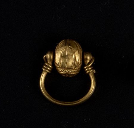 ANELLO IN STILE ETRUSCO DATAZIONE: inizi sec. XX MATERIA E TECNICA: oro a 24...