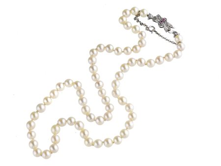 COLLANA DI PERLE COLTIVATE E ORO BIANCO realizzata ad un filo di perle...