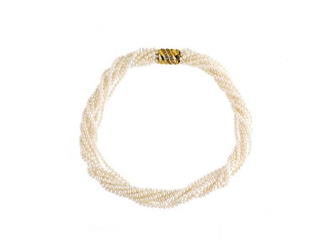 COLLANA DI PERLE COLTIVATE, ORO GIALLO E DIAMANTI realizzata a nove fili di...
