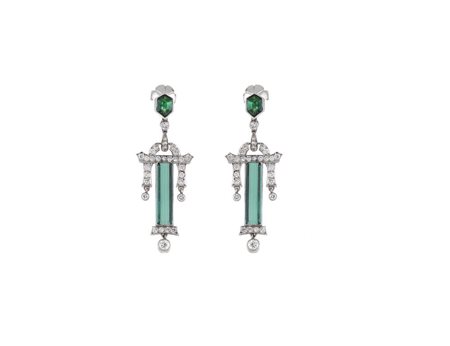 PAIO DI ORECCHINI PENDENTI IN PLATINO, DIAMANTI E TORMALINE montatura in...