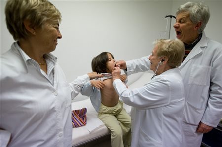 Isabella Balena E si prese cura di lui 1, 2008 Fotografia a colori su carta...