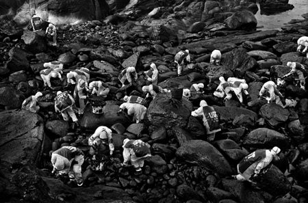 Nanni Fontana Prestige? Nunca mais! 2, 2003 Fotografia B/N su carta Fine Art...