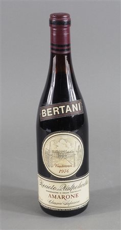 Bottiglia di vino Bertani Amarone Recioto della Valpolicella, annata 1974;...