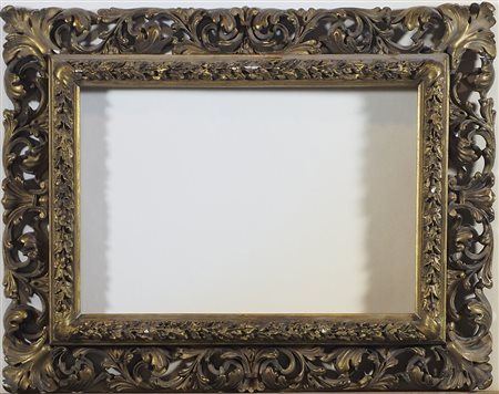 Lotto di 2 cornici, misure interne cm. 26x32 e cm. 31x22.