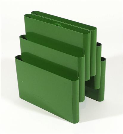 Kartell: portariviste verde modello 4675. Disegno di G. Stoppino.