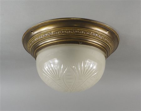 Lotto di 3 plafoniere con boccia in vetro.