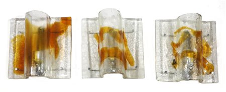 Lotto di 3 appliques in vetro a due colori con struttura cromata. Anni '60.