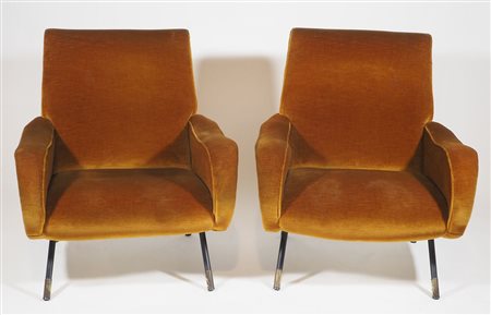 Arflex: salotto composto da divano modello Lady e coppia di poltrone modello...