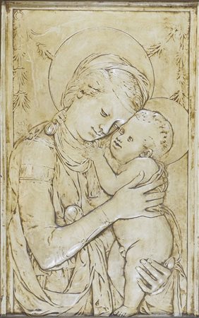 Piastra in gesso raffigurante Madonna con bambino. cm. 56x38.