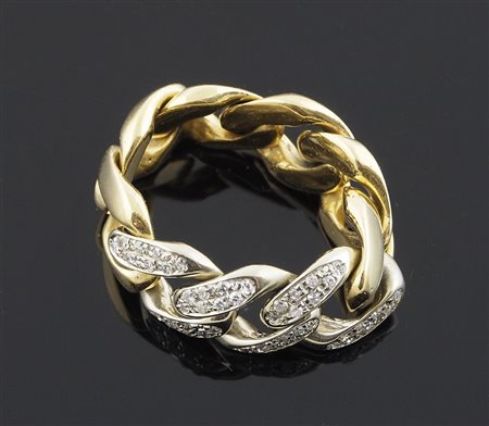 Anello grumette in oro bianco e giallo con 3 maglie recanti diamanti taglio...