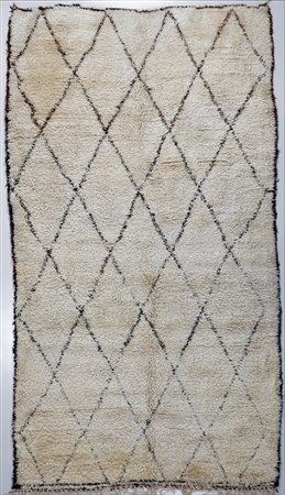 DE PADOVA Tappeto. Lana. Cm 195,00 x 340,00. Tappeto berbero , Beni Quaraim,...