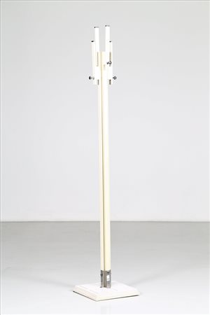 DE CARLI CARLO (1910 - 1999) Appendiabiti. Legno laccato e metallo cromato....