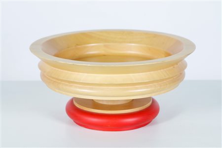 SOTTSASS ETTORE (1917 - 2007) Centrotavola. Legno di tiglio. Cm 29,50 x 14,00...