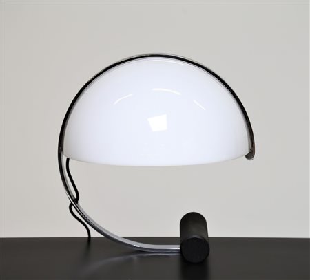 STILNOVO Lampada da tavolo . Ghisa, metallo cromato e persprex. Cm 41,00 x...