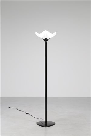 ARTEMIDE Lampada da terra. Metallo laccato e vetro lattimo. Cm 44,00 x 194,00...