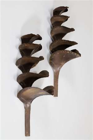 BOTTEGA GADDA Coppia di appliques. Ottone. Cm 30,00 x 73,00 x 26,00....