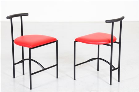 RODNEY KINSMAN Coppia di sedie. Metallo e skai. Cm 43,00 x 70,00 x 42,00....