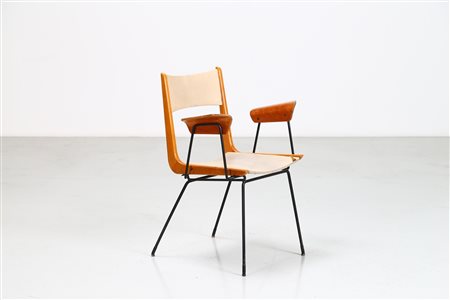 MANIFATTURA ITALIANA Sedia. Ferro, legno e tessuto. Cm 60,00 x 81,50 x 63,00....