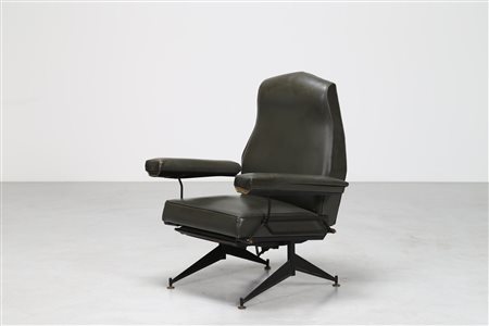 PINI NELLO Poltrona relax . Metallo e skai. Cm 82,00 x 100,00 x 68,00....