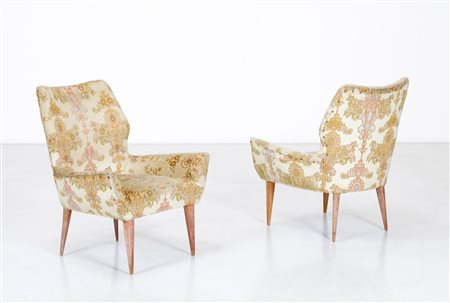 MANIFATTURA ITALIANA Coppia di poltrone. Legno e tessuto. Cm 63,00 x 77,00 x...
