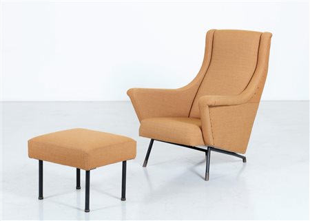 MANIFATTURA ITALIANA Poltrona con poggiapiedi. Tessuto e metallo. Cm 79,00 x...