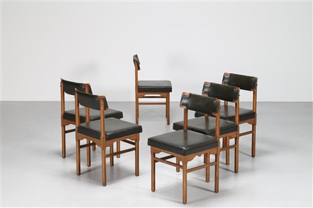 PARISI ICO (1916 - 1996) Attrib. Sei Sedie. 1960. Legno e skai. Cm 43,00 x...