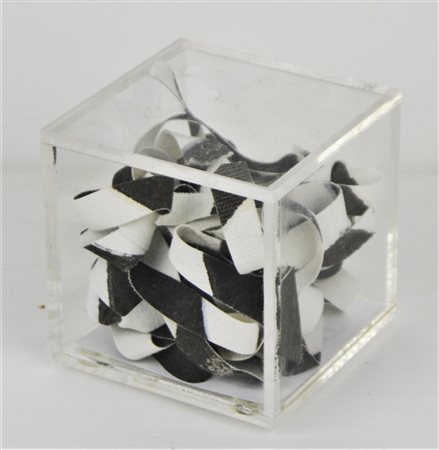 NON IDENTIFICATO AUTORE Senza titolo. 2009. Tecnica mista su tavola. Cm 8,00...