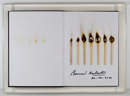 AUBERTIN BERNARD (1934 - 2015) Senza titolo. 2010. Fiammiferi bruciati su...