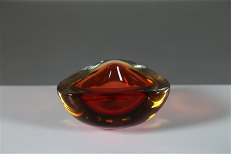 POLI FLAVIO (1900 - 1984) Posacenere. Vetro di Murano. Cm 13,00 x 6,50 x...