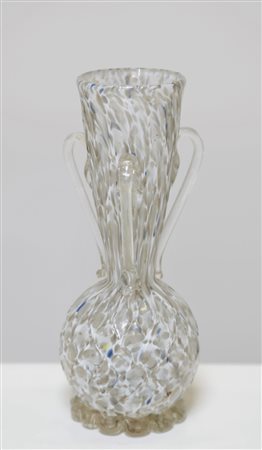 FRATELLI TOSO Vaso. -. Cm 8,50 x 20,00 x 8,50. Vaso in vetro lattimo lavorato...