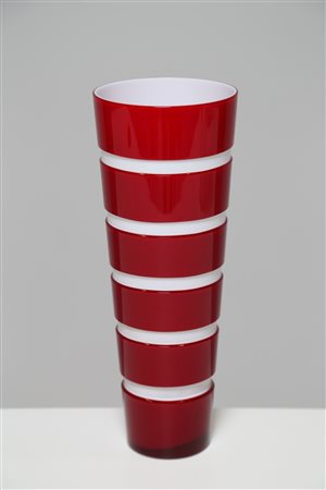 MAZZEGA Vaso. Vetro di Murano. Cm 11,50 x 31,00 x 11,50. Vetro di Murano...