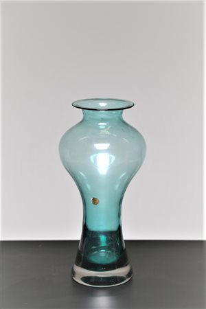 MANIFATTURA MURANO Vaso . Vetro di Murano. Cm 15,00 x 33,00. Vetro soffiato...