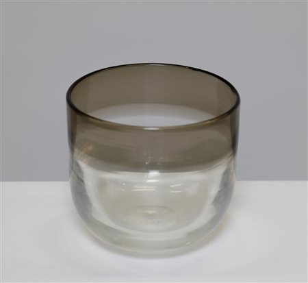BIANCONI FULVIO (1915 - 1996) Ciotola. Vetro di Murano. Cm 11,00 x 10,50 x...