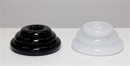 CASTELLI FERRIERI ANNA (1920 - 2006) Coppia di ciotole. Vetro di Murano. Cm...