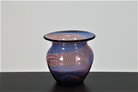 BAROVIER & TOSO Vaso. Vetro di Murano. Cm 17,50 x 16,00. Vaso in vetro a...