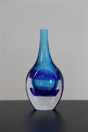 GASPARI LUCIANO Vaso. Vetro di Murano. Cm 13,00 x 27,00 x 7,50. Vetro...