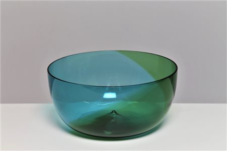 WIRKKALA TAPIO (1915 - 1985) Coppa. Vetro di Murano. Cm 30,00 x 14,50 x...