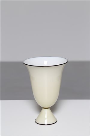 ZECCHIN VITTORIO (1878 - 1947) Attrib. Vaso . 1930. Vetro di Murano. Cm 16,70...