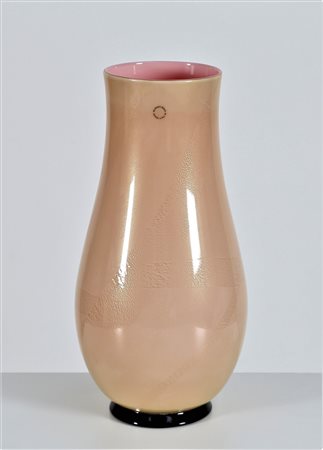 BUZZI TOMASO (1900 - 1981) Vaso . Vetro di Murano. Cm 19,00 x 38,00. Vetro a...