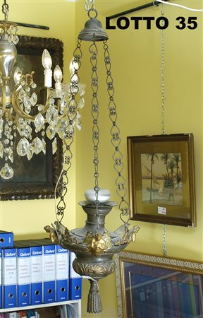 LAMPADARIO A LUCERNA IN METALLO SBALZATO E FREGI IN BRONZO DORATO FRANCIA...