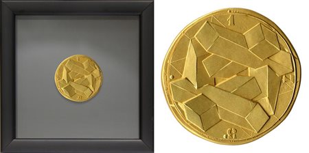 Pomodoro Giò COMPOSIZIONE bassorilevo in bronzo dorato, entro teca, diametro...