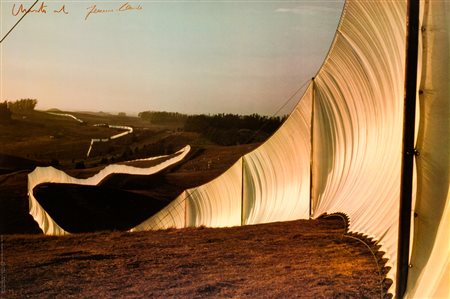 CHRISTO & JEANNE-CLAUDE (1935) - Running Fence