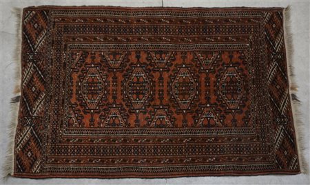 Tappeto Boukhara, Turkestan occidentale, inizio secolo XX. Decoro a quattro...