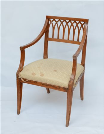 Poltrona in noce con cartella traforata a motivo concatenato. Veneto, inizio...