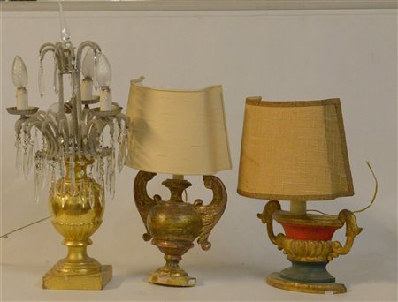 Lotto composto da una girandole e due lampade da tavolo ricavate da un...