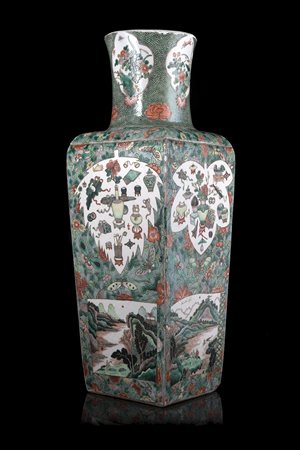 Vaso dalla forma rettangolare in porcellana Famiglia Verde decorato con...